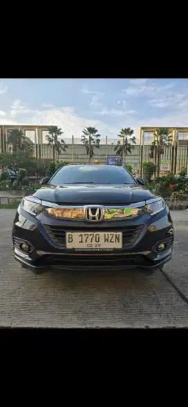 Honda HRV E CVT Facelift 2018 tangan 1 dari baru service rekord Honda