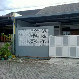 Rumah bagus minimalis di Solo baru