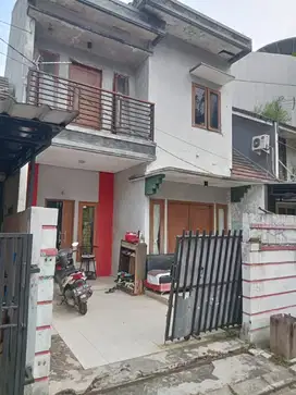 jual cepat rumah murah 2 lantai di bukit golf cibubur