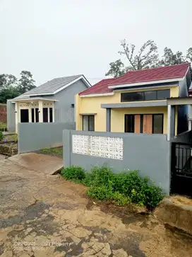 Rumah baru siap huni view gunung di pakintelan gunungpati semarang
