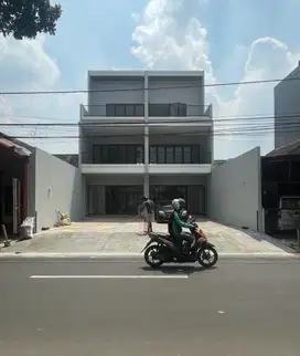 di jual ruko gandeng 3 lantai siap huni di BSD