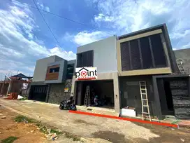 Rumah cantik desain Unik di kawasan Solo Baru