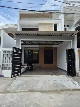 Di Jual Rumah Baru di Penggilingan dalam komplek Cakung Jakarta Timur