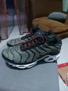 Sepatu runing air max TN army bogor