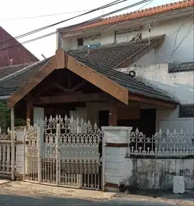 Rumah Bagus Dan Terawat Siap Huni Strategis Gunungsari Surabaya