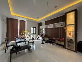 ANA RUMAH UK 4X19.5M DI JALAN RAYA JELAMBAR