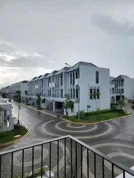 Rumah mewah Full Furnished cluster Aether Green Wich Park BSD