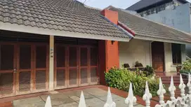 Disewakan rumah bisa untuk kantor akses strategis