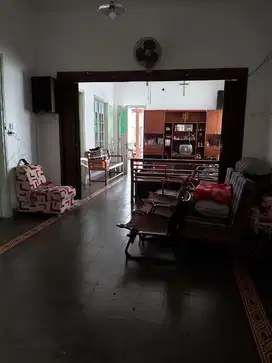 Dijual Rumah Tua Hitung Tanah Di Gatot Subroto