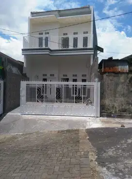SEWA RUMAH SULFAT 4 KAMAR MANDI DALAM DEKAT RSSA