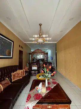 Dijual Cepat BU Murah Rumah Luas Strategis di Kemang Jakarta Selatan