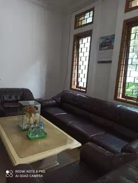dijual rumah aman dan asri sayap supratman