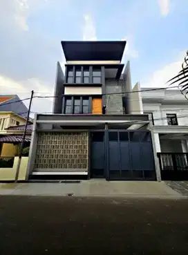 RUMAH CANTIK BRAND NEW 3 LANTAI SIAP HUNI PONDOK INDAH JAKARTA SELATAN