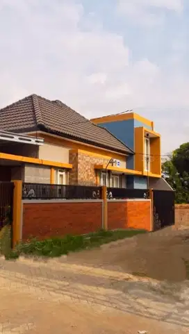 DIIJUAL RUMAH dalam kawasan perumahan dekat pusat Kota Malang Jatim
