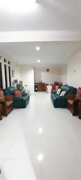 Dijual rumah renovasi di Banjar wijaya. Tangerang