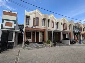 Rumah Baru 2 Lantai Ready Stock, 200 Meter Jalan Raya
