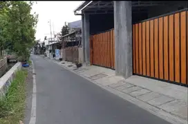 Rumah cocok untuk hunian atau kantor parkir luas di Lamper Semarang