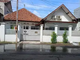 Rumah Samping Jalan Cirebon Kota dekat area Perdagangan