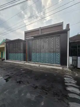 Rumah baru mewah minimalis di solo baru