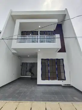 Rumah baru 2 lantai di Kavling DKI Meruya Jakbar Row Jalan 3 Mobil