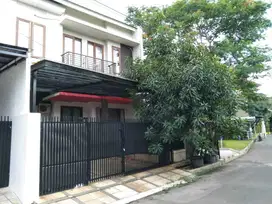 Jual Cepat Rumah  Rumah 2 lantai Perum Galaksi Kalimalang