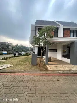 Rumah 2 lantai Hoek siap huni di Cimanggis Golf Estate