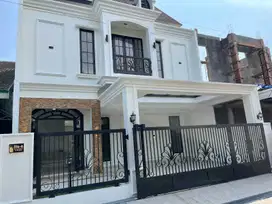 Rumah di Cinere Siap Huni Design American Classic Dalam Komplek