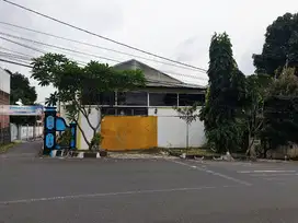 Dijual Rumah/ Ruang Usaha Siap Pakai Daerah Manyaran, Semarang