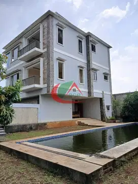 Di Jual Rumah Mewah ,Luas di Dekat Stasiun MRT Cibubur
