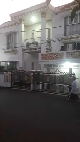 Dijual Rumah Siap Huni  2 Lantai di Pamulang Tangerang Selatan