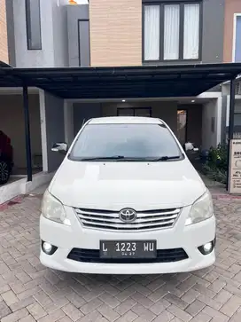 Toyota Kijang Innova 2012 Bensin