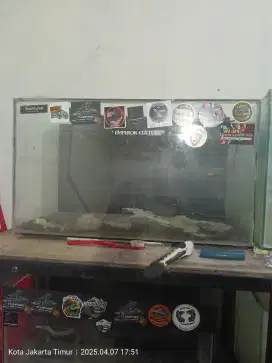 Dijual aquarium dan rak 4 tingkat