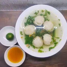 Dicari karyawan untuk jualan bakso sapi di grogol petamburan