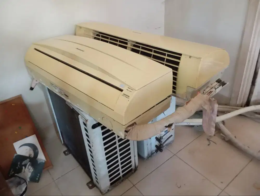 Jual dua Unit AC pindahan rumah Merk Panasonic  1/2 dan 1 PK