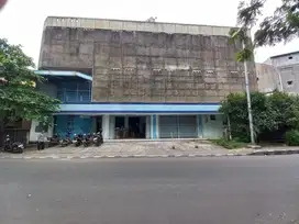 Di Jual Cepat Ruko  Hoek 3 lantai di pinggir jalan Pasar lama