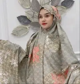 HOST LIVE SHOPEE TIKTOK