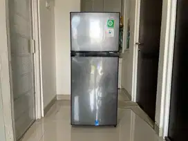 Kulkas SHARP 2 pintu