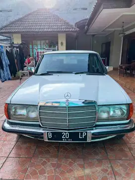 Mercedes-Benz E280 1984 Bensin