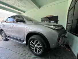 Fortuner SRZ 2016 Silver (Low KM)