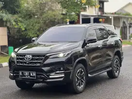 Fortuner VRZ GR 2.4 AT 2021 Hitam