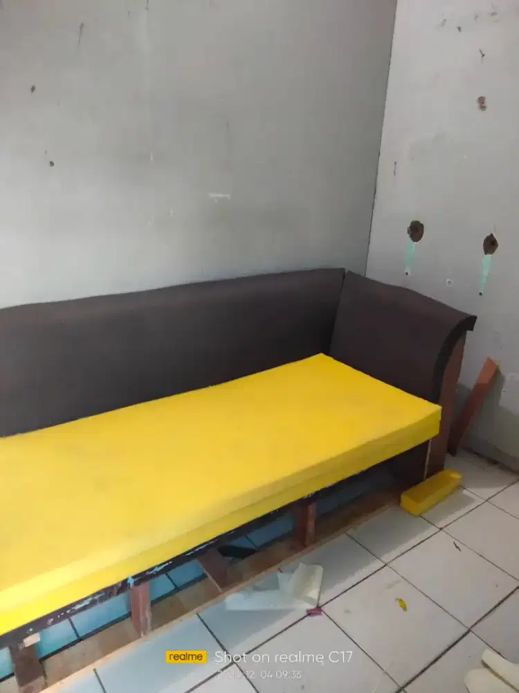 Custom sofa dan servis