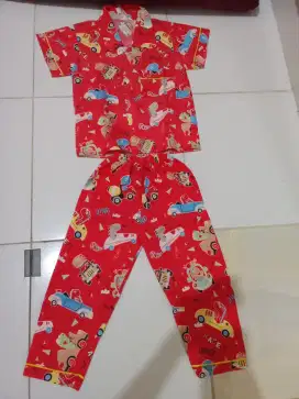 Set piyama anak cowo motif Mobil merah