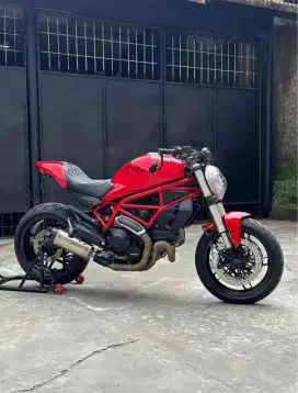 DUCATI MONSTER 797