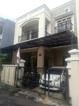 Rumah Dalam Town House  Jagakarsa Akses Dekat Tol Brigif