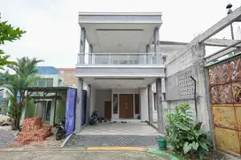 Rumah Luas 15 Menit ke RS Mitra Keluarga Cibubur Hadap Utara J-20036
