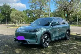 Geely EX5 Listrik hijau