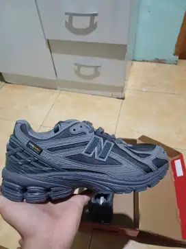 SEPATU NEWBALANCE1906R