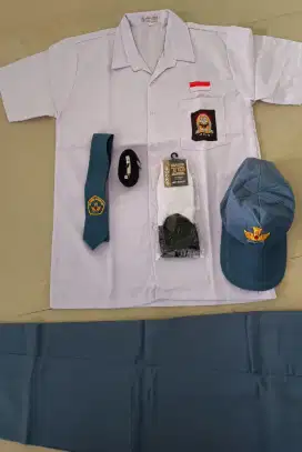 Dijual Seragam SMA Putih Abu-Abu Lengkap