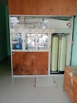 Di jual depot air isi ulang siap pakai masih operasional