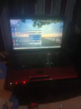 Laptop toshiba Ram 4gb hardist 150 gb